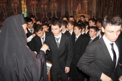 Festivitatea de premiere la Seminarul Teologic „Sfântul Apostol Andrei“ din Galaţi – fotografia 11