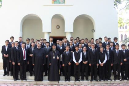 Festivitatea de premiere la Seminarul Teologic „Sfântul Apostol Andrei“ din Galaţi – fotografia 12