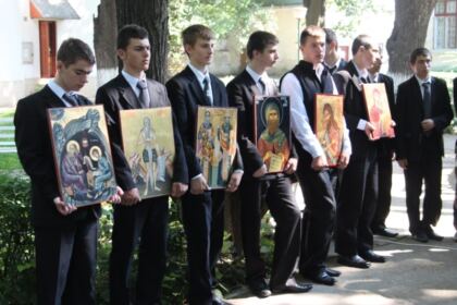 Festivitatea de premiere la Seminarul Teologic „Sfântul Apostol Andrei“ din Galaţi – fotografia 16