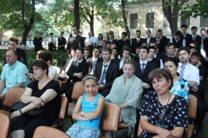 Festivitatea de premiere la Seminarul Teologic „Sfântul Apostol Andrei“ din Galaţi – fotografia 18