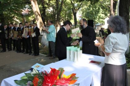 Festivitatea de premiere la Seminarul Teologic „Sfântul Apostol Andrei“ din Galaţi – fotografia 22