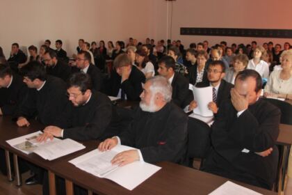 Simpozionul Naţional Studenţesc „Episcopul Melchisedec Ştefănescu – 120 de ani de la trecerea la cele veşnice“ – fotografia 10