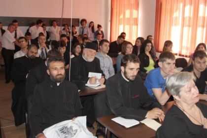 Simpozionul Naţional Studenţesc „Episcopul Melchisedec Ştefănescu – 120 de ani de la trecerea la cele veşnice“ – fotografia 12