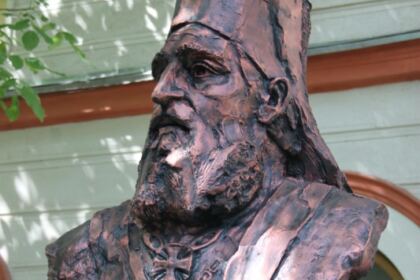 Simpozionul Ştiinţific „2012 – Anul omagial al Sfântului Maslu şi al îngrijirii bolnavilor“ în Arhiepiscopia Dunării de Jos – fotografia 3