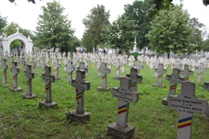 Ziua Eroilor sărbătorită la Galaţi si Brăila – fotografia 17