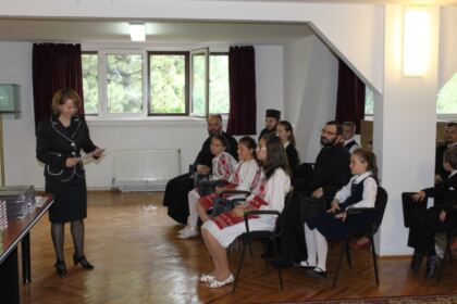 Premierea câştigătorilor concursului de creaţie „Alege Şcoala!“, în Arhiepiscopia  Dunării de Jos – fotografia 5