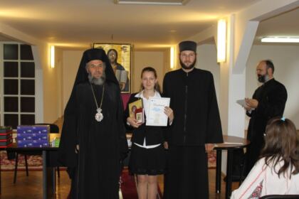 Premierea câştigătorilor concursului de creaţie „Alege Şcoala!“, în Arhiepiscopia  Dunării de Jos – fotografia 7