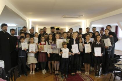 Premierea câştigătorilor concursului de creaţie „Alege Şcoala!“, în Arhiepiscopia  Dunării de Jos – fotografia 18