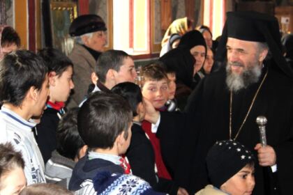 Slujire misionară şi social filantropică în parohiile Câineni şi Plăsoiu, Protoieria Făurei, judeţul Brăila – fotografia 2