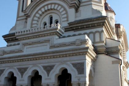 Activităţi social filantropice, la Duminica Sfintei Cruci, în Arhiepiscopia Dunării de Jos – fotografia 1