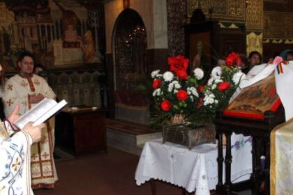 Activităţi social filantropice, la Duminica Sfintei Cruci, în Arhiepiscopia Dunării de Jos – fotografia 5