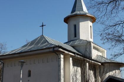 Activităţi social filantropice, la Duminica Sfintei Cruci, în Arhiepiscopia Dunării de Jos – fotografia 10
