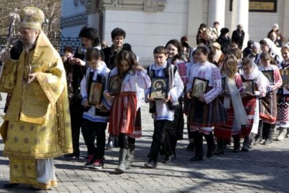 Duminica Ortodoxiei prăznuită în Arhiepiscopia Dunării de Jos – fotografia 8
