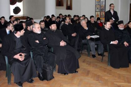 Curs de teologie a icoanei în vechea Reşedinţă Episcopală – fotografia 21