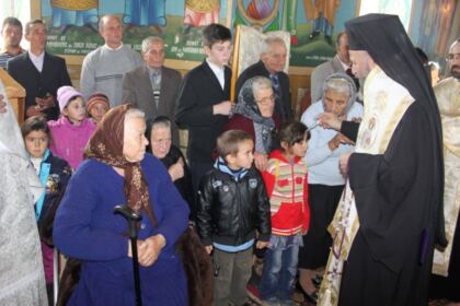 Sfântul Maslu şi caravană medicală, în parohia Berteştii de Jos – fotografia 8