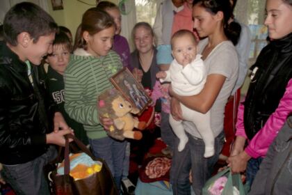 „Copilul învaţă iubirea lui Hristos“ şi în parohia Costieni, Protopopiatul Covurlui – fotografia 4