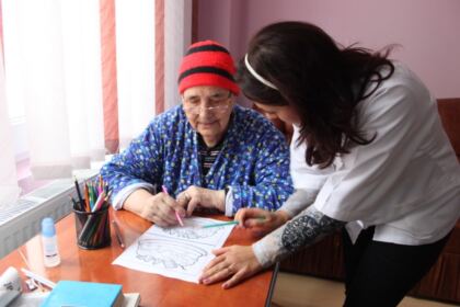 Slujire liturgică şi filantropică pentru bătrânii din cadrul Centrului Multifuncţional de Servicii Sociale din Galaţi – fotografia 8