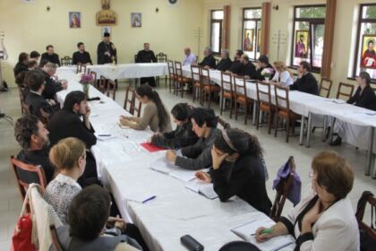 Întrunirea coordonatorilor centrelor sociale, a asistenţilor şi lucrătorilor sociali din Arhiepiscopia Dunării de Jos – fotografia 3