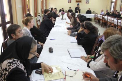 Întrunirea coordonatorilor centrelor sociale, a asistenţilor şi lucrătorilor sociali din Arhiepiscopia Dunării de Jos – fotografia 5