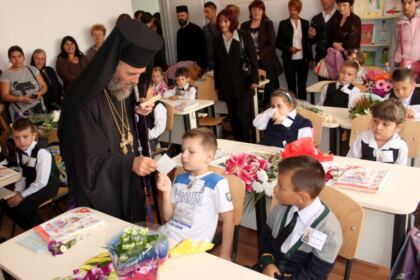 Deschiderea noului an şcolar la Seminarul Teologic „Sfântul Apostol Andrei“ din Galaţi – fotografia 8