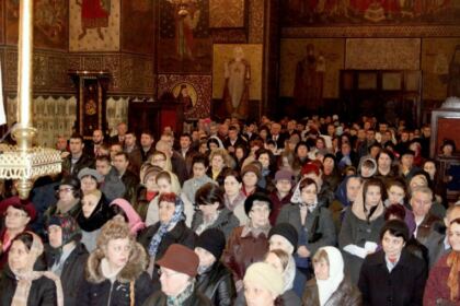 Activităţi social-filantropice în Duminica Sfintei Cruci – fotografia 14