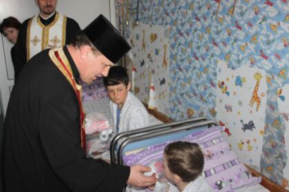 Activităţi social-filantropice în Duminica Sfintei Cruci – fotografia 17