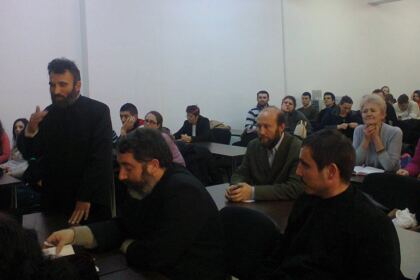 Concert de colinde şi lansare de carte la Departamentul de Teologie al Facultăţii de Istorie, Filozofie şi Teologie din Galaţi – fotografia 10