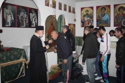 Concert de colinde la Penitenciarul din Galaţi – fotografia 6