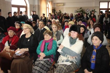 Serbare tradiţională la la Centrul multifuncţional de servicii sociale „Speranţe pentru vârsta a III-a“ din Galaţi – fotografia 10