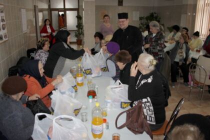 Serbare tradiţională la la Centrul multifuncţional de servicii sociale „Speranţe pentru vârsta a III-a“ din Galaţi – fotografia 12