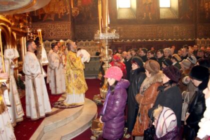 Praznicul Naşterii Domnului sărbătorit la Galaţi – fotografia 2