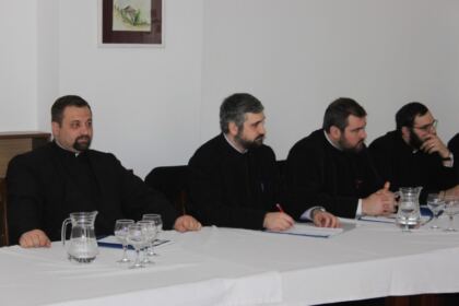 Sesiune de formare în cadrul proiectului „Alege Şcoala!“ în Arhiepiscopia Dunării de Jos – fotografia 8