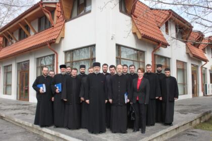 Sesiune de formare în cadrul proiectului „Alege Şcoala!“ în Arhiepiscopia Dunării de Jos – fotografia 10