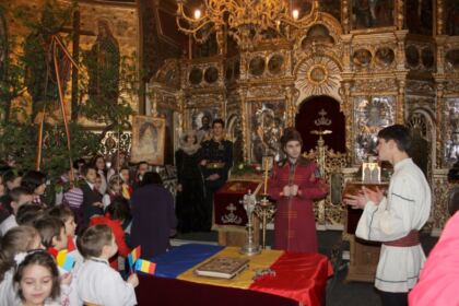 Torţele aprinse ale Unirii Principatelor Române în Eparhia Dunării de Jos – fotografia 1