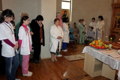Hramul Spitalului de Urgenţă pentru Copii „Sf. Doctori fără de arginţi Chir şi Ioan“ din Galaţi – fotografia 4