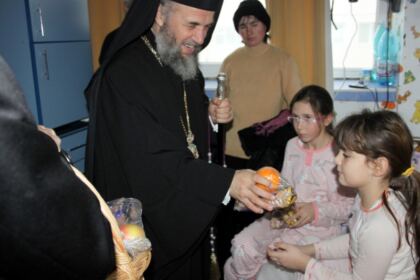 Hramul Spitalului de Urgenţă pentru Copii „Sf. Doctori fără de arginţi Chir şi Ioan“ din Galaţi – fotografia 8