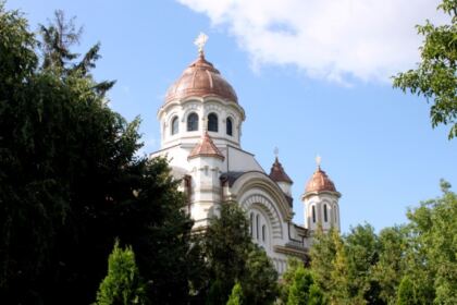 Arhiereasca binecuvântare pentru inscrierea la facultate – fotografia 1