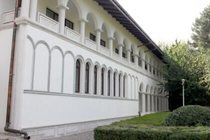 Arhiereasca binecuvântare pentru inscrierea la facultate – fotografia 3