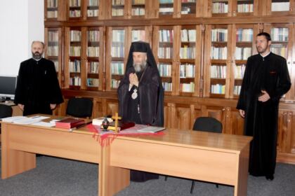 Arhiereasca binecuvântare pentru inscrierea la facultate – fotografia 9