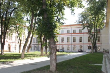 Examen de licenţă şi masterat în teologie ortodoxă la Facultatea de Istorie, Filosofie şi Teologie din cadul Universităţii „Dunărea de Jos“, Galaţi – fotografia 1