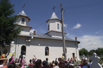 De Ziua Internaţională a Copilului, la parohia Costieni, judeţul Galaţi – fotografia 19