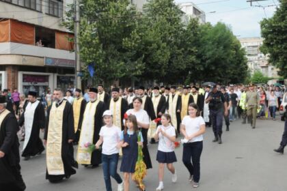 Înălţarea Domnului şi Ziua Eroilor în Arhiepiscopia Dunării de Jos – fotografia 1