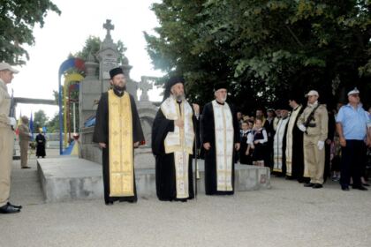 Înălţarea Domnului şi Ziua Eroilor în Arhiepiscopia Dunării de Jos – fotografia 9