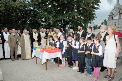 Înălţarea Domnului şi Ziua Eroilor în Arhiepiscopia Dunării de Jos – fotografia 16