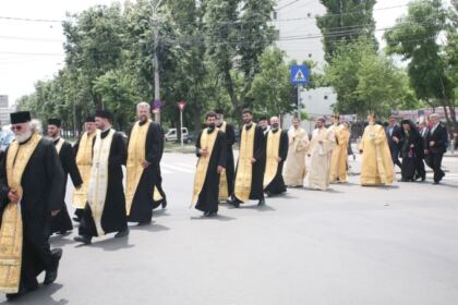 Înălţarea Domnului şi Ziua Eroilor în Arhiepiscopia Dunării de Jos – fotografia 16
