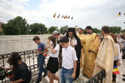 Înălţarea Domnului şi Ziua Eroilor în Arhiepiscopia Dunării de Jos – fotografia 56