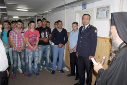 Sfinţirea Capelei „Sfinţii Apostoli Petru şi Pavel“ din cadrul Centrul de Reeducare pentru Minori şi Tineri de la Tichileşti, Protoieria Brăila – fotografia 4
