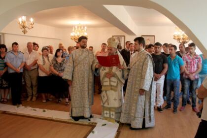 Sfinţirea Capelei „Sfinţii Apostoli Petru şi Pavel“ din cadrul Centrul de Reeducare pentru Minori şi Tineri de la Tichileşti, Protoieria Brăila – fotografia 10
