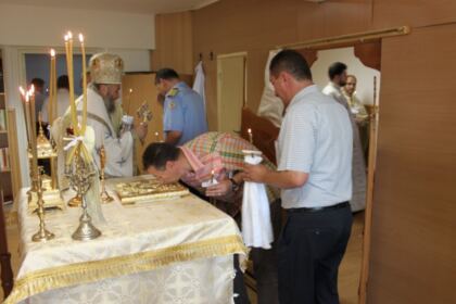 Sfinţirea Capelei „Sfinţii Apostoli Petru şi Pavel“ din cadrul Centrul de Reeducare pentru Minori şi Tineri de la Tichileşti, Protoieria Brăila – fotografia 13