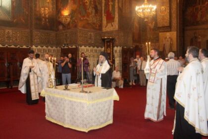 Slujbă de mulţumire pentru absolvenţii Facultăţii de Medicină şi Farmacie din Galaţi – fotografia 1
